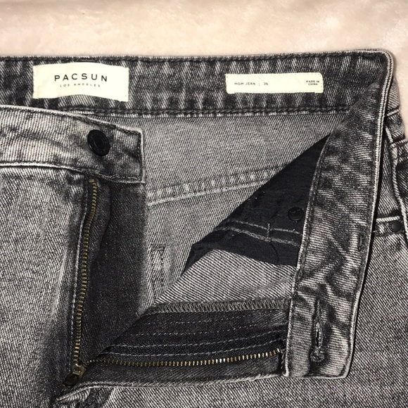 pacsun ripped mom jeans - Picture 3 of 6
